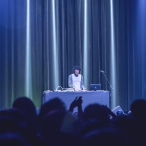 XXYYXX en SALA Corona