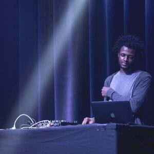 XXYYXX en SALA Corona