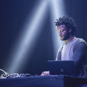 XXYYXX en SALA Corona