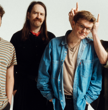 Yard Act comparte “Pour Another”