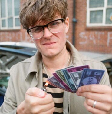 Yard Act, post punk minimalista desde el corazón de Leeds