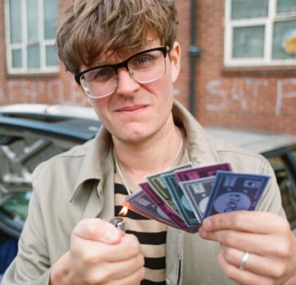 Yard Act, post punk minimalista desde el corazón de Leeds