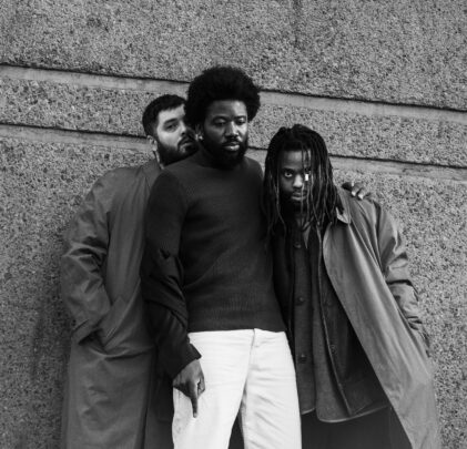 Escucha “Rice”, el nuevo sencillo de Young Fathers