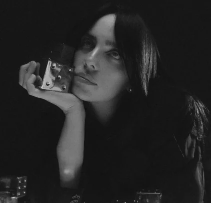 Billie Eilish estrena ‘Your Turn’, su nueva fragancia