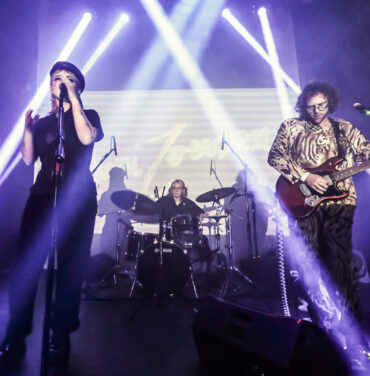 Yumi Zouma y Meltt en el Foro Indie Rocks!