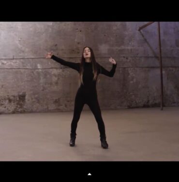 Comparte nuevo video Zola Jesus
