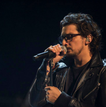 León Larregui estrena 