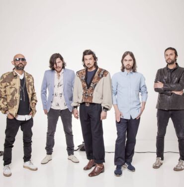 Zoé presenta su nueva canción “SKR”