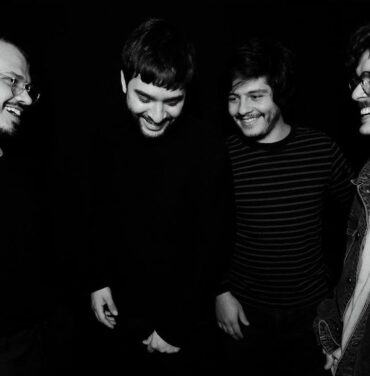 Adiós Cometa presenta el remix de “Franco” junto a Tape Deck Mountain