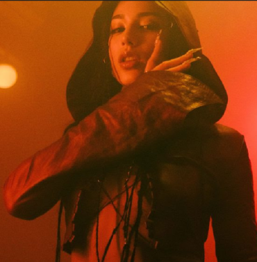 “hookah envenena”, lo nuevo de Alaina Castillo