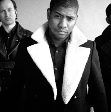 Algiers estrena nuevo sencillo, 