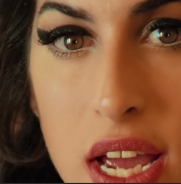 Mira el video de “Tears Dry On Their Own” de Amy Winehouse