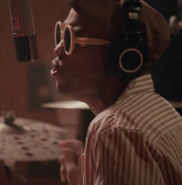 Escucha “Yours To Take” de Anderson .Paak