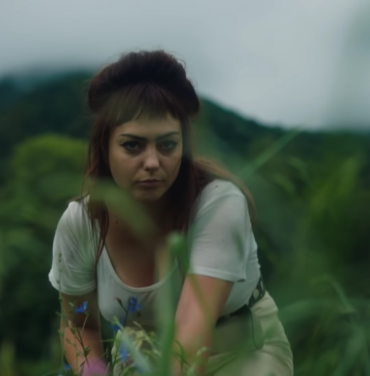 Angel Olsen estrena video de su sencillo “Lark”