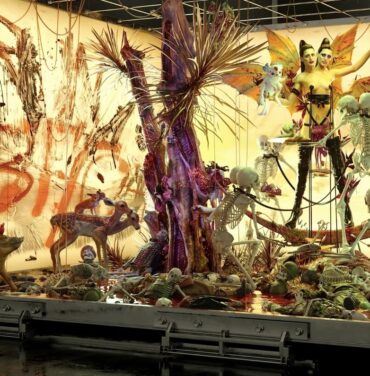  Arca presenta “Incendio” y anuncia concierto benéfico