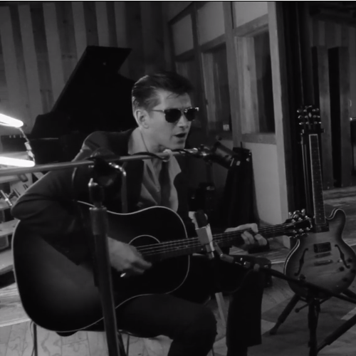 Arctic Monkeys comparte versión acústica de 