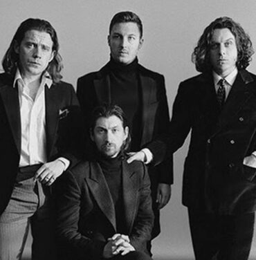 Arctic Monkeys y Miles Kane se reúnen para “505”