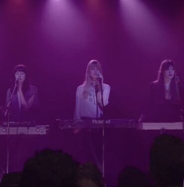 Au Revoir Simone y Sky Ferreira en Twin Peaks