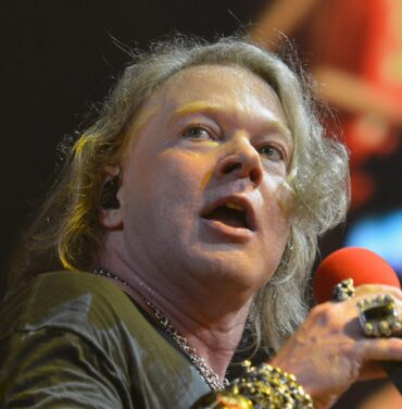 Axl Rose es acusado de abuso sexual