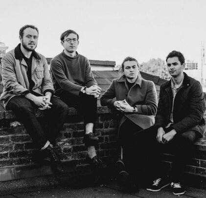 Bombay Bicycle Club anuncia lanzamiento especial