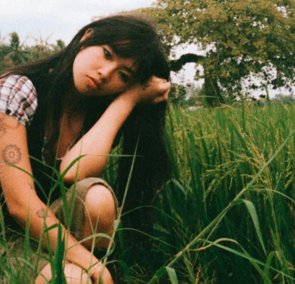 Beabadoobee y Clairo comparten nueva versión de “Glue Song”