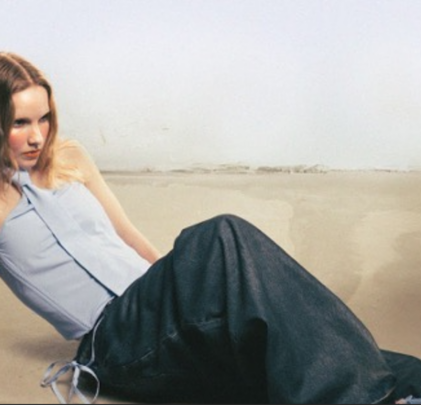 Becky and the Birds hipnotiza con “Should've known better (choices)”