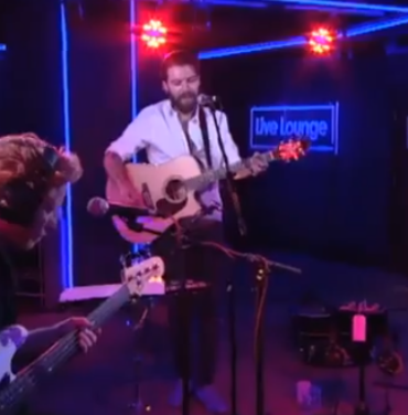 Biffy Clyro Hace Cover a Vampire Weekend