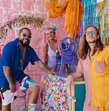 Bomba Estéreo estrena “Romántica Champeta”