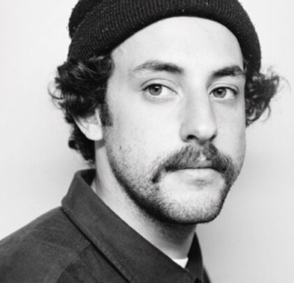 The Neighborhood despide a Brandon Fried