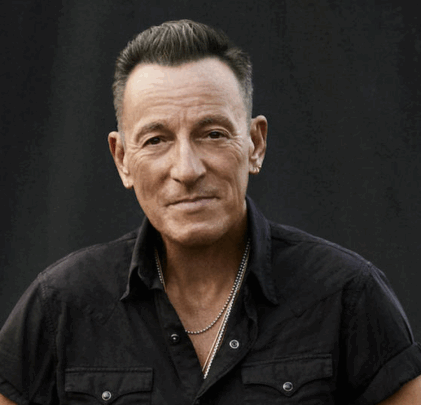 Trump exige investigar a algunos artistas por “antipatriotas”