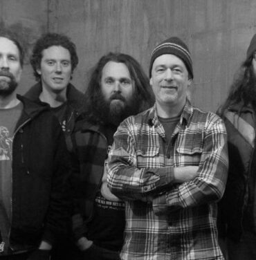 Built to Spill comparte primer track de 'Untethered Moon'