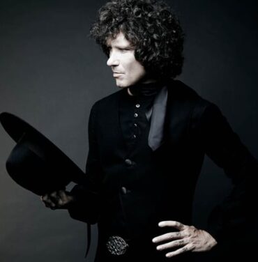 Bunbury lanza su segundo libro 'MicroDosis'