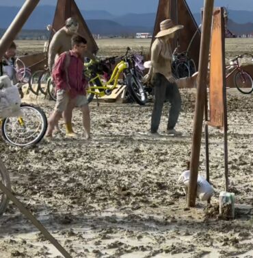70,000 personas atrapadas en Festival Burning Man