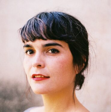 Ve a Camila Moreno en el primer capítulo de Insigne Sesiones