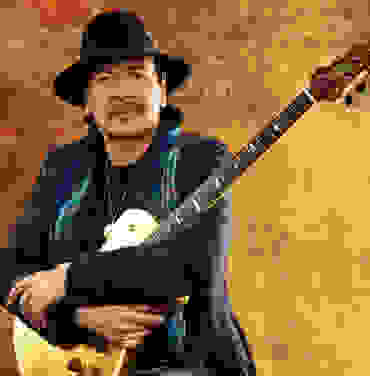 Carlos Santana sufre un desmayo en su concierto en Michigan