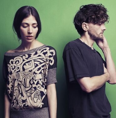 Chairlift comparte el video “Romeo”
