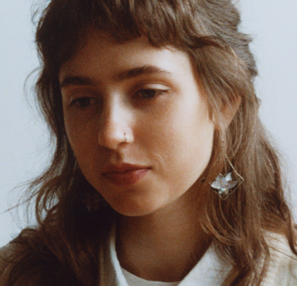 Clairo anuncia su nuevo álbum, 'Charm'