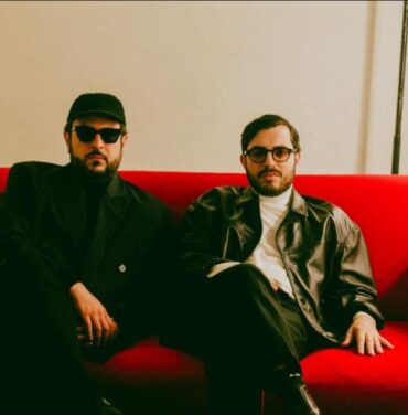 CLUBZ comparte 'Palmeras Deluxe'