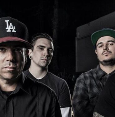 Integrantes de Crazy Town se muelen a golpes