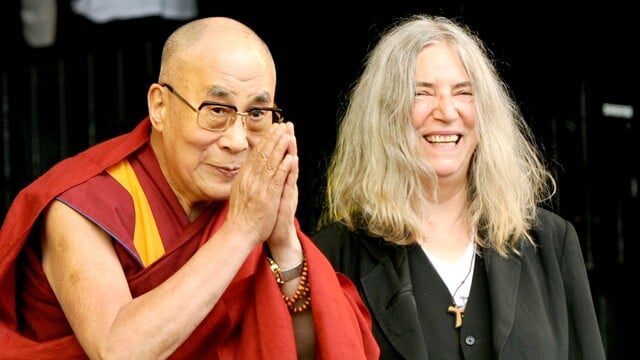 El Dalai Lama celebra su cumpleaños en Glastonbury