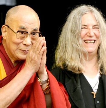 El Dalai Lama celebra su cumpleaños en Glastonbury