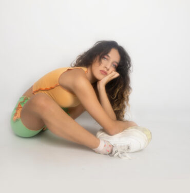 dani estrena el sencillo “me da igual”