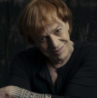 Danny Elfman estrena “Kick Me” con Iggy Pop