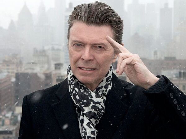 David Bowie comparte el video 