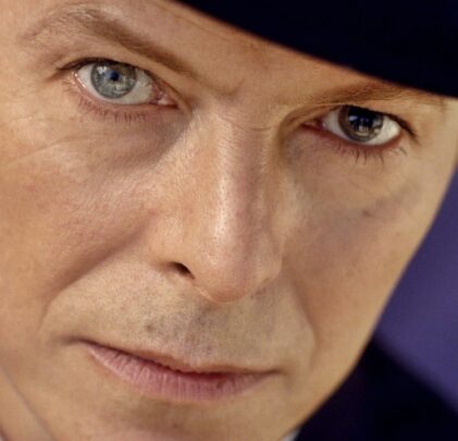 Anuncian el lanzamiento oficial de 'TOY' de David Bowie