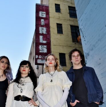 Death Valley Girls estrena “Dream Cleaver”