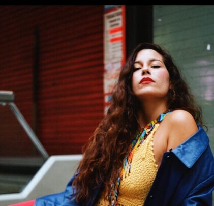  Desta French estrena “Bendecida”