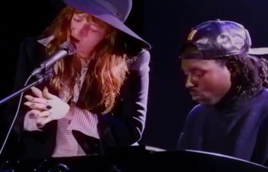 Florence Welch y Dev Hynes hacen cover a Icona Pop