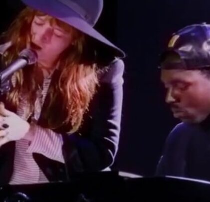 Florence Welch y Dev Hynes hacen cover a Icona Pop