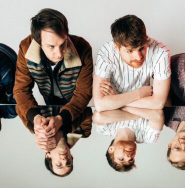 Django Django lanza video